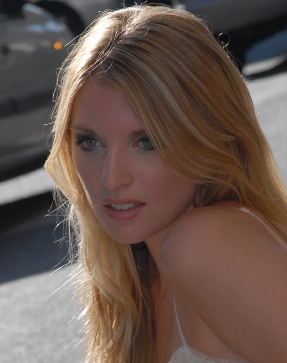 Tara Leniston